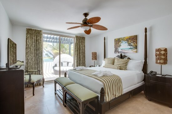 Las Terazass Master Bedroom with Private Balcony and Ensuite Bathroom