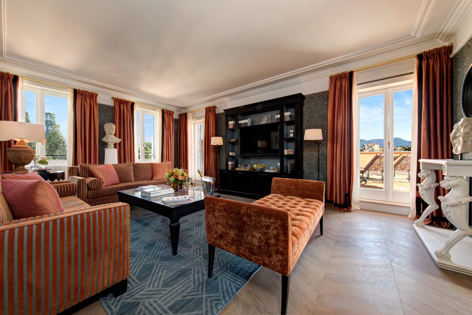 Hotel_de_la_Ville_-_Roma_Suite_2