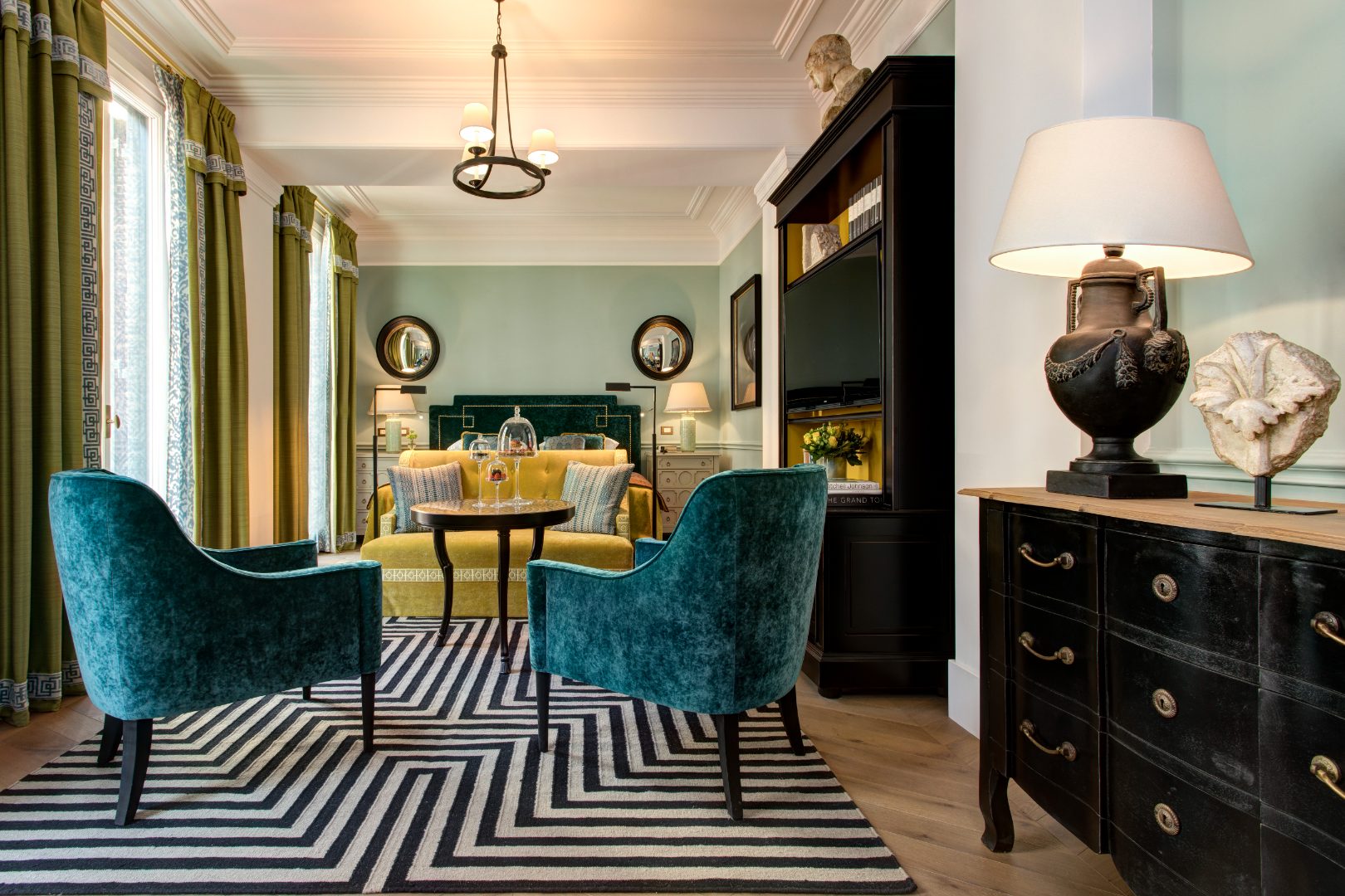 RFH_Hotel_de_la_Ville_-_Junior_Suite_0394_JG_Nov_17